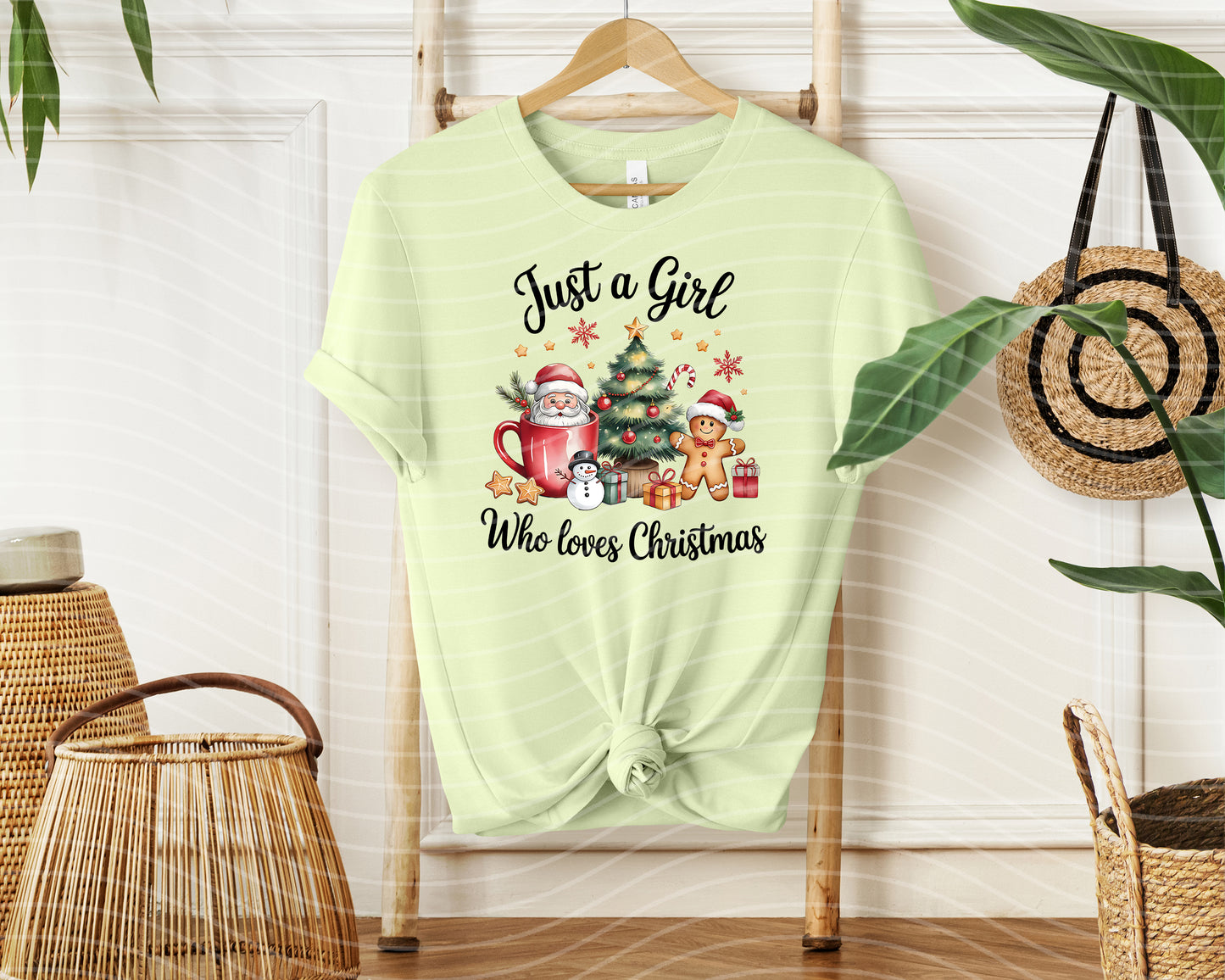 Just a Girl Who Loves Christmas Graphic Tee
