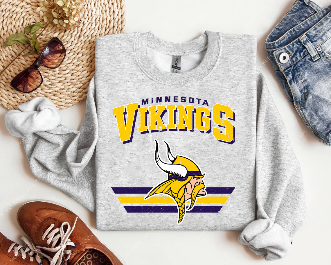 Vintage Team Vikings Graphic Tee