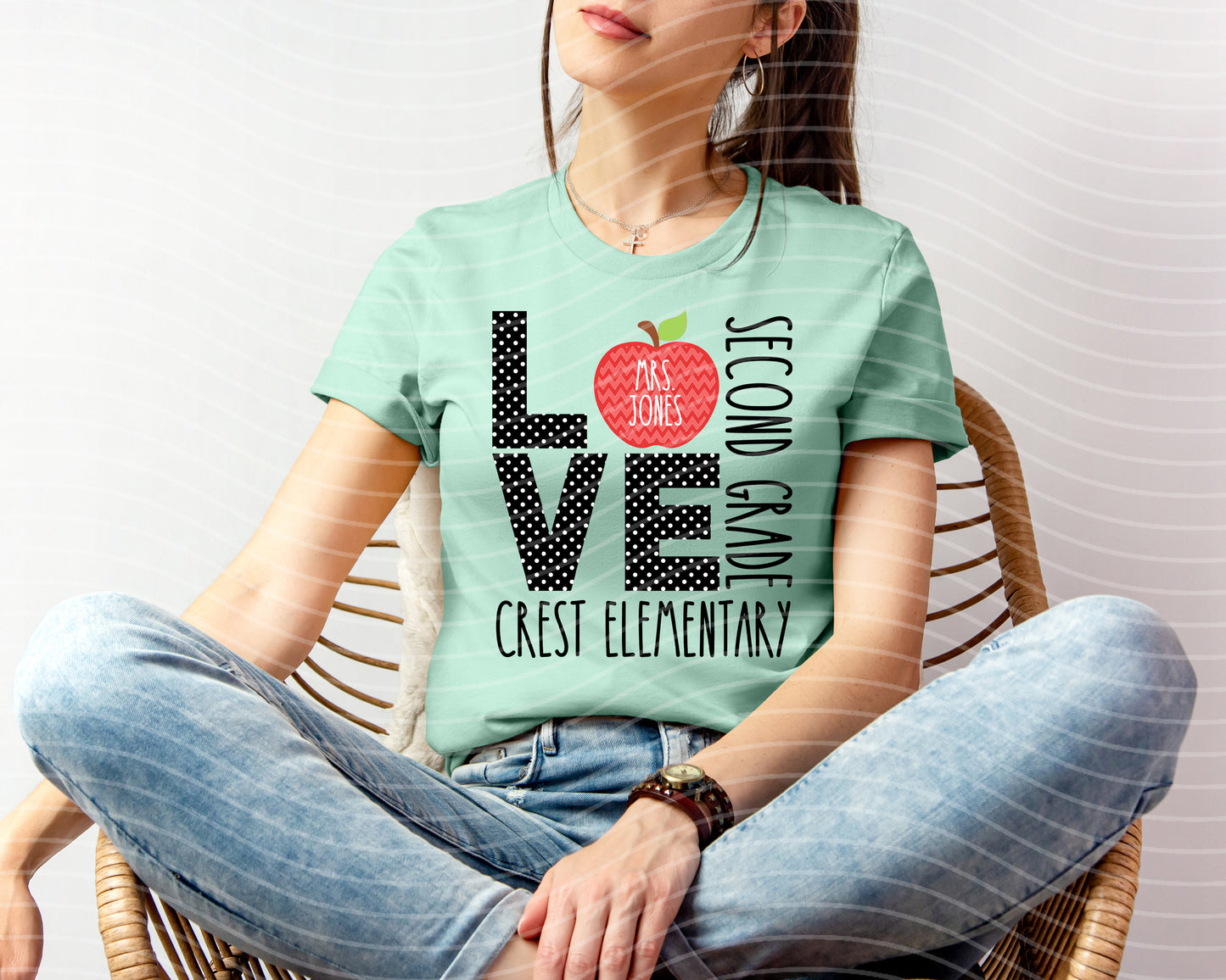 Teacher Love Apple Graphic Tee