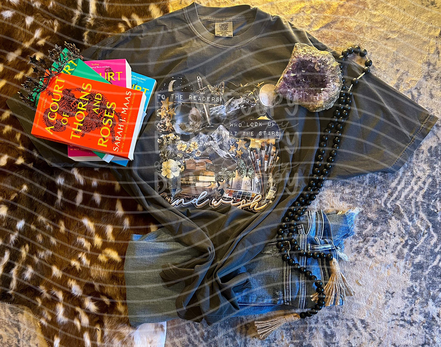 To the Readers Graphic Tee