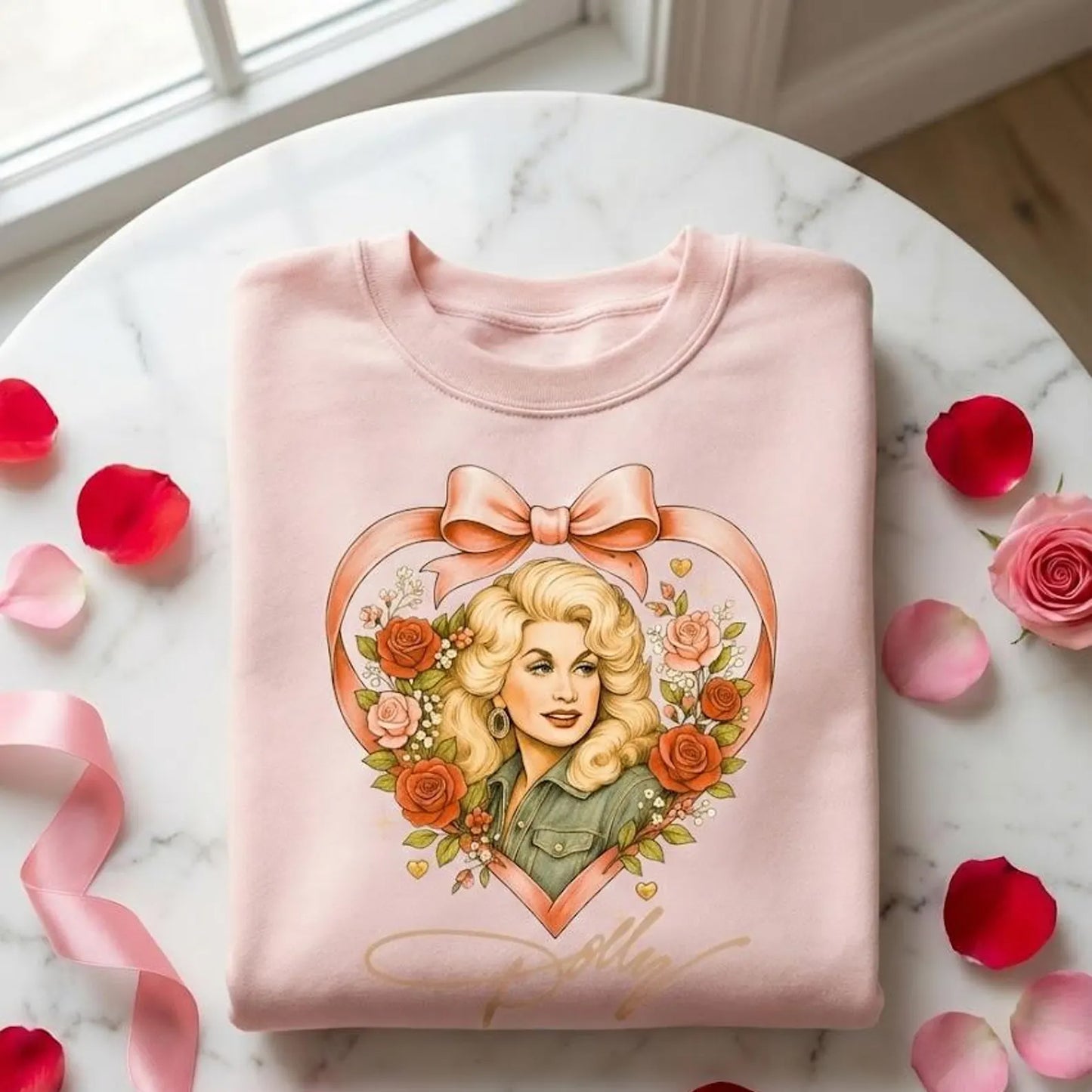Dolly Graphic Tee