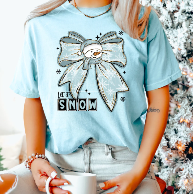 Let It Snow Graphic Tee