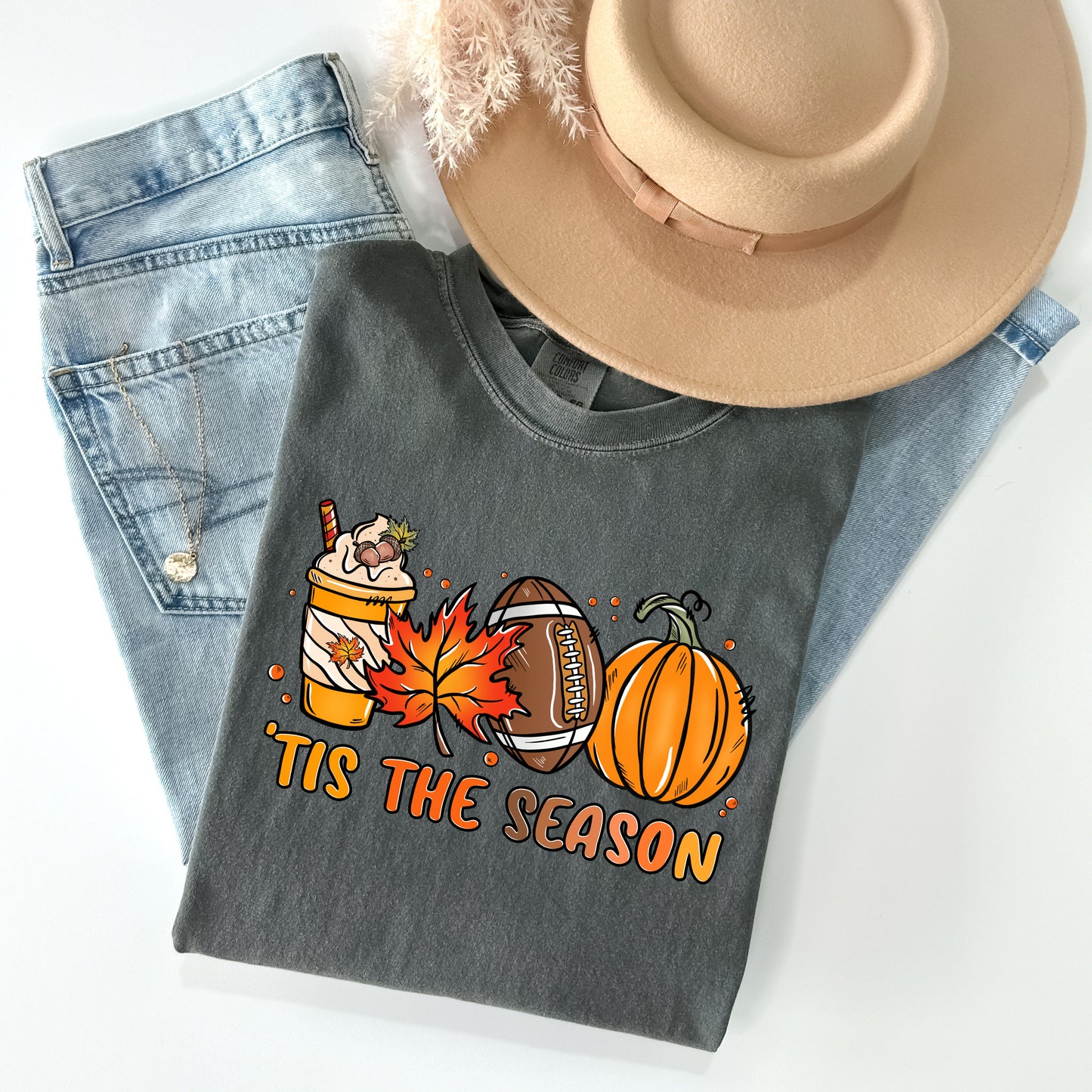 Tis the Season Graphic Tee