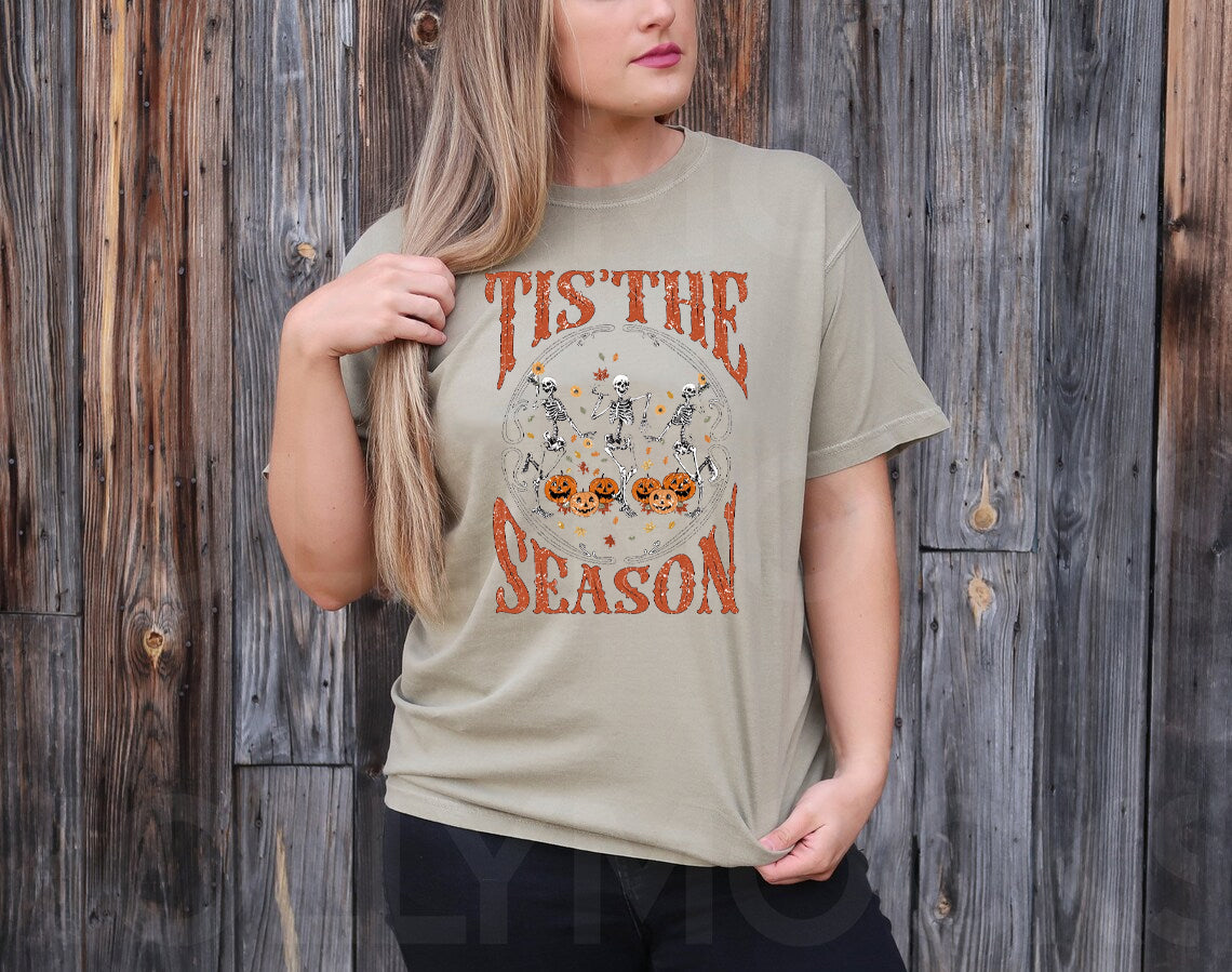 Tis the Season Graphic Tee