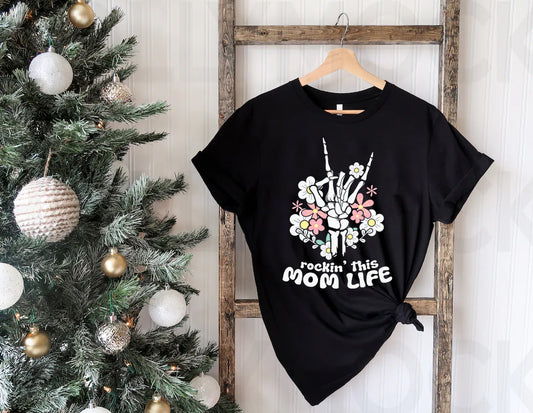 Rockin This Mom Life Graphic Tee