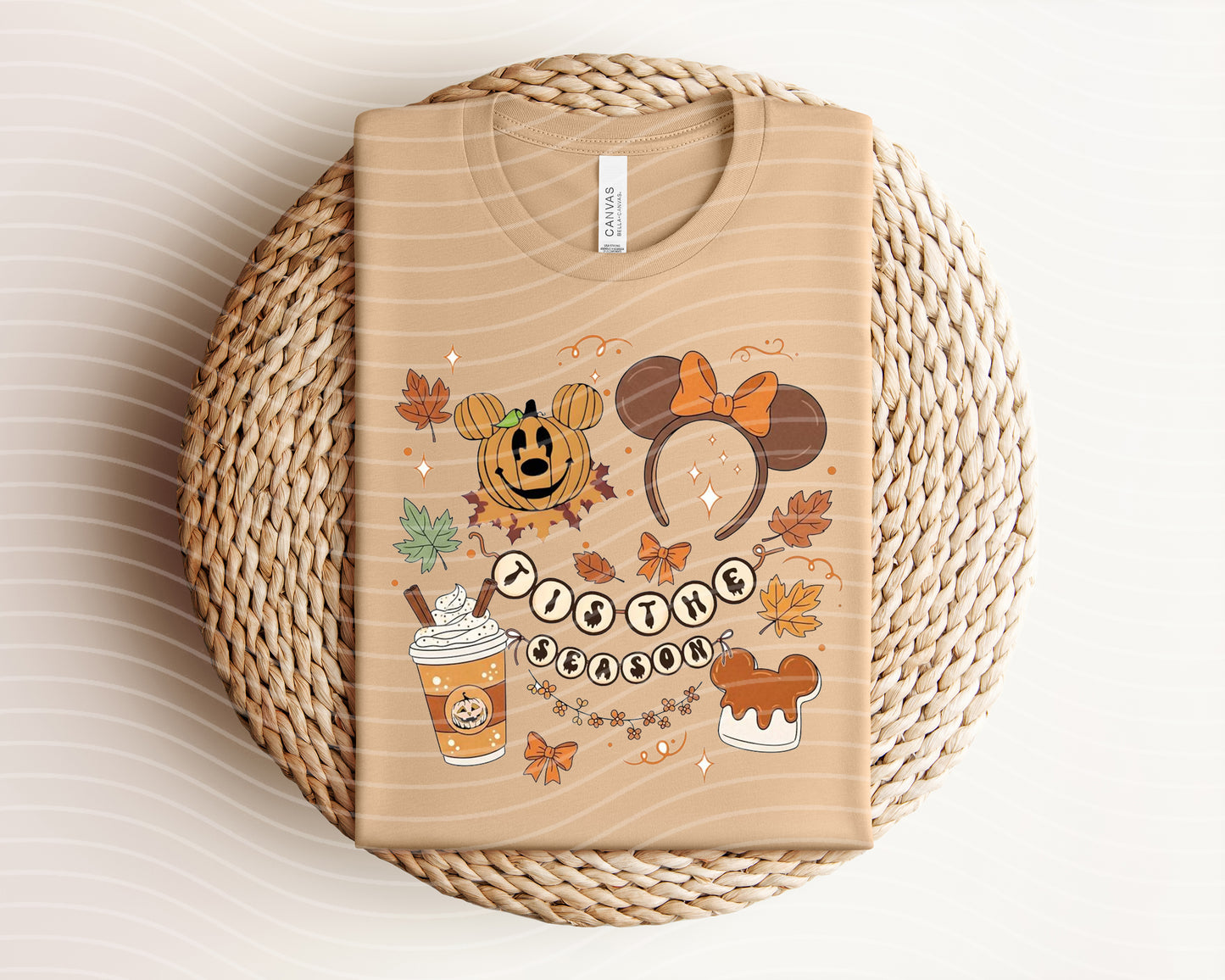 Tis the Season Graphic Tee